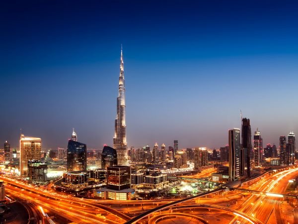 Dubai luxury skyline and iconic attractions